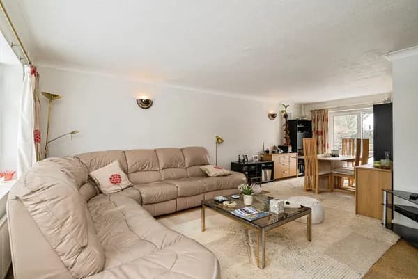 Riverview Drive, Upton, Norwich, Norf..., Norwich — photo 2