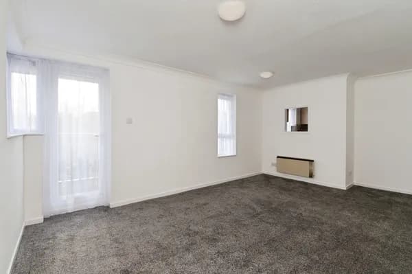 Courtney Park Road, Langdon Hills, Ba..., Basildon — photo 4