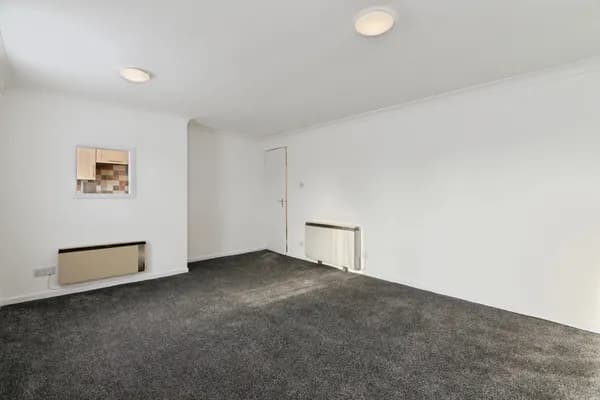 Courtney Park Road, Langdon Hills, Ba..., Basildon — photo 5