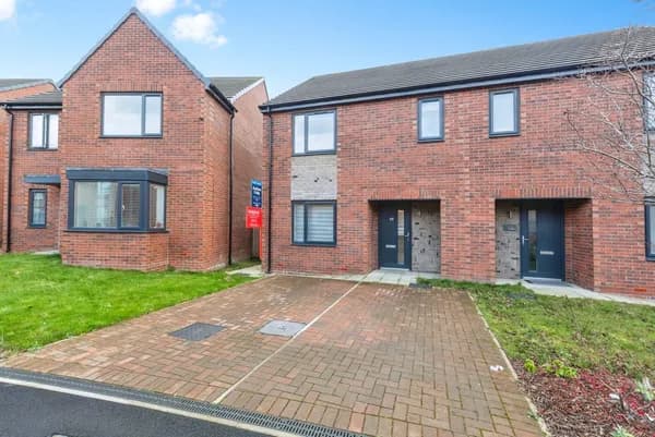 Nightingale Avenue, Hebburn, Tyne and..., Tyne and Wear — photo 1
