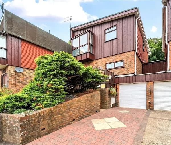 Eagles Drive, Tatsfield, Westerham, TN16, Westerham — photo 1