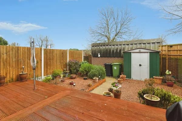 Freshwater Drive, Basildon, Essex, SS16, Essex — photo 4