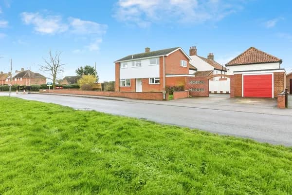 Church Road, Ringsfield, Beccles, Suf..., Beccles — photo 1