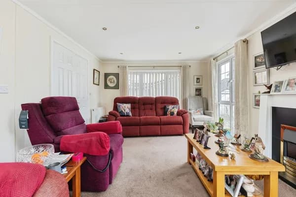 Bramble Close, Oak Tree Park, Norfolk..., Norfolk — photo 4