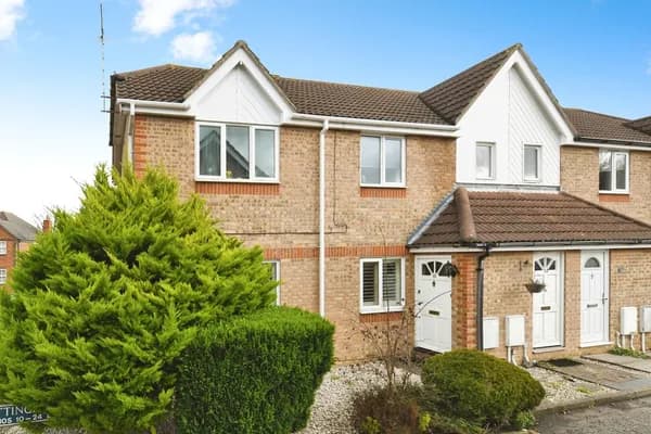 Nottingham Way, Langdon Hills, Basild..., Essex — photo 1