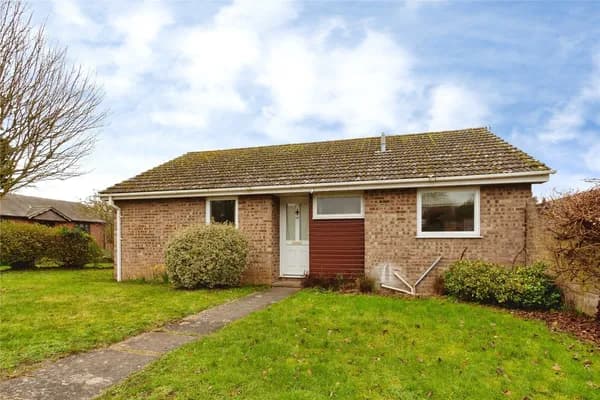 Cavendish Close, Thurston, Bury St. E..., Bury St. Edmunds — photo 1
