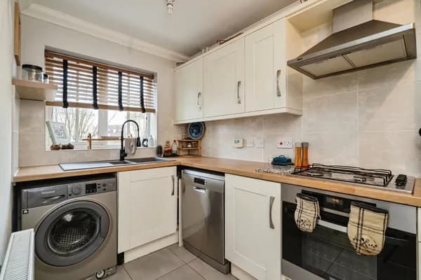 Hastings Close, Thetford, Norfolk, IP24, Norfolk — photo 2