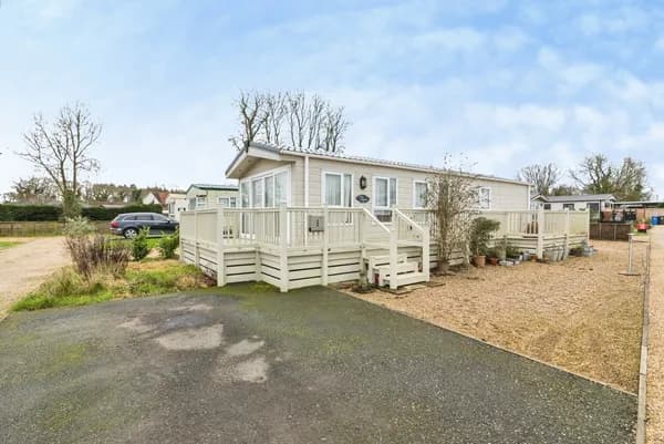 London Road, Willingham St. Mary, Bec..., Beccles — photo 1