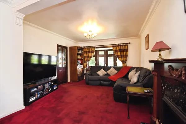 Elm Drive, Rayleigh, Essex, SS6, Essex — photo 2
