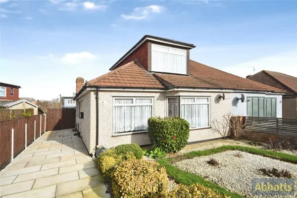 Woodcutters Avenue, Leigh-on-Sea, Ess..., Essex — photo 1