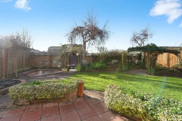 Raphael Drive, Shoeburyness, Southend..., Southend-on-Sea — photo 3
