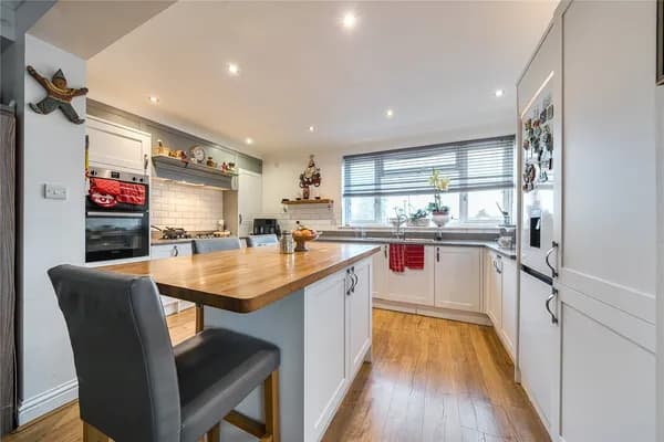 Chesham Avenue, Petts Wood, Orpington..., Orpington — photo 4