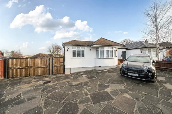 Chesham Avenue, Petts Wood, Orpington..., Orpington — photo 1