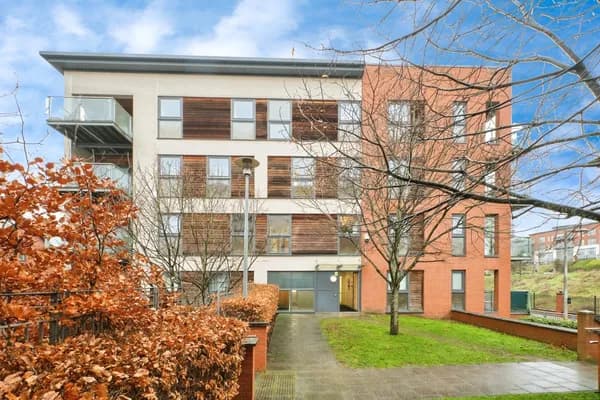 Bell Barn Road, Birmingham, West Midl..., West Midlands — photo 1
