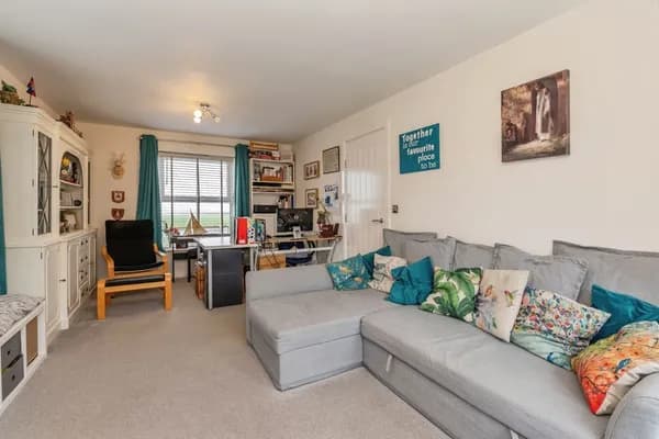 Paddocks Close, ROCHFORD, Essex, SS4, Essex — photo 2