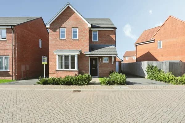 Chamomile Close, Stowupland, Stowmark..., Stowmarket — photo 1