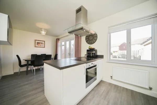 Chamomile Close, Stowupland, Stowmark..., Stowmarket — photo 2