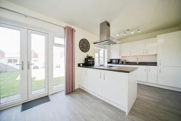 Chamomile Close, Stowupland, Stowmark..., Stowmarket — photo 3