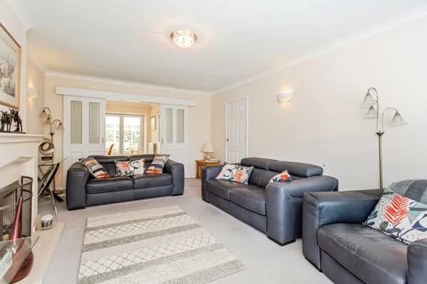 Ashurst Avenue, Southend-on-Sea, Esse..., Essex — photo 2