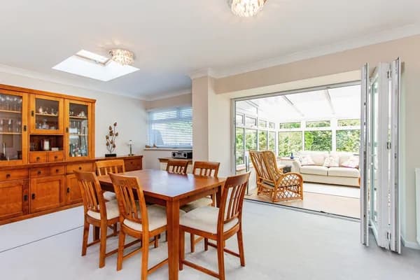 Ashurst Avenue, Southend-on-Sea, Esse..., Essex — photo 3