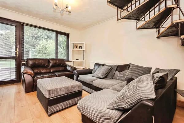 Fledburgh Drive, Sutton Coldfield, We..., West Midlands — photo 2