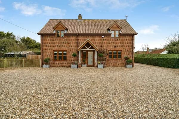 Mill Road, Stokesby, Great Yarmouth, ..., Great Yarmouth — photo 1