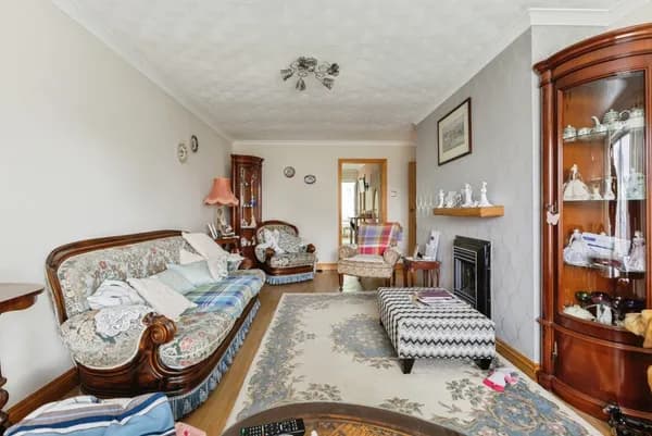 Vicarage Walk, Watton, Thetford, Norf..., Thetford — photo 3