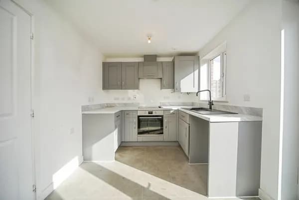 Shaw Drive, Thurston, Bury St. Edmund..., Bury St. Edmunds — photo 4