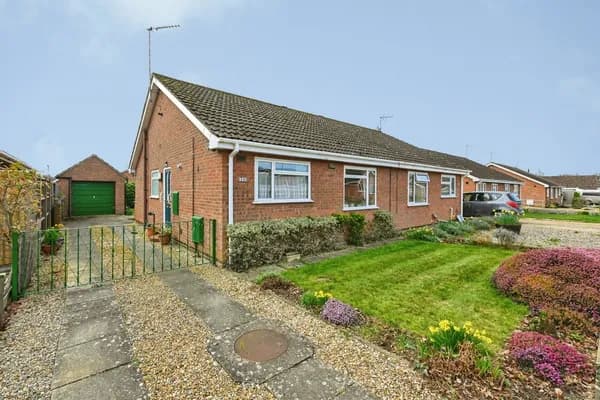 Barsham Drive, South Wootton, King's ..., King's Lynn — photo 1