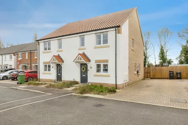 Saxon Heath Close, Attleborough, Norf..., Norfolk — photo 1
