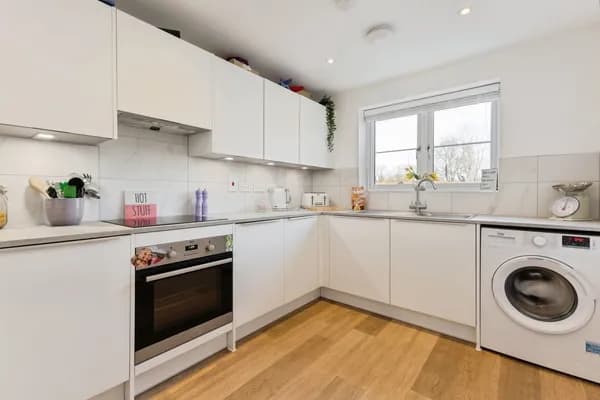 Saxon Heath Close, Attleborough, Norf..., Norfolk — photo 3
