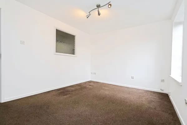 Far Highfield, Sutton Coldfield, Birm..., Birmingham — photo 5