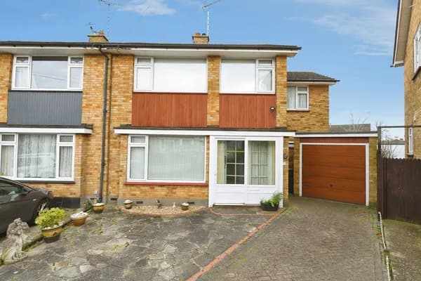 Chalfont Close, Leigh-on-Sea, Essex, SS9, Essex — photo 1
