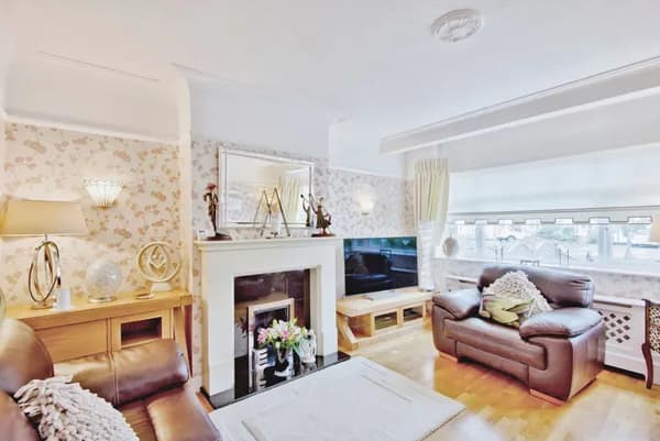 Woodgrange Drive, Southend-on-Sea, Es..., Essex — photo 2