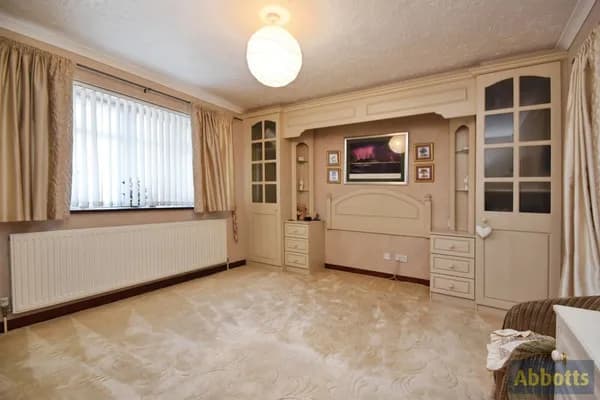 Clarence Road, Rayleigh, Essex, SS6, Essex — photo 3