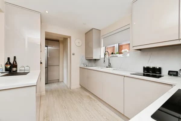 Dalwood, Shoeburyness, Southend-on-Se..., Southend-on-Sea — photo 4