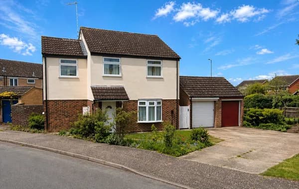 Pickwick Avenue, Chelmsford, Essex, CM1, Essex — photo 1