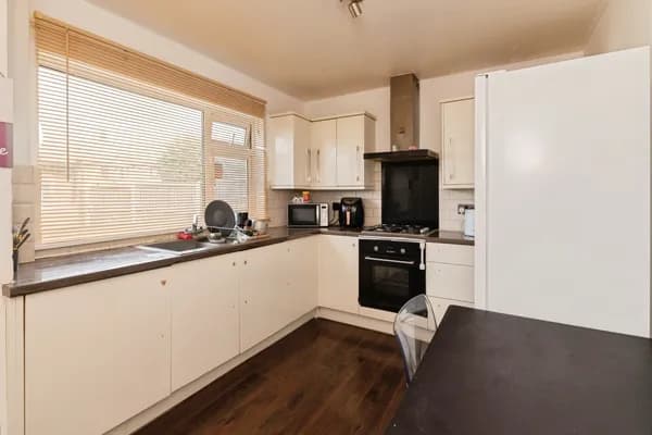 St. Michaels Road, Grays, Essex, RM16, Essex — photo 3