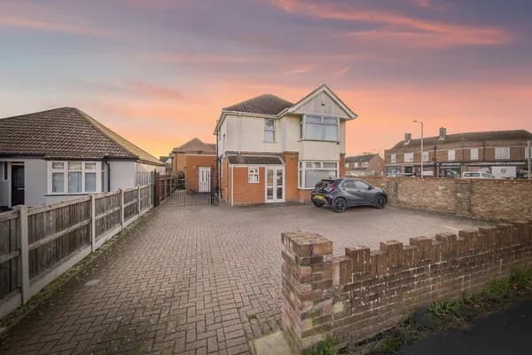 Foxhall Road, IPSWICH, Suffolk, IP3, Suffolk — photo 1