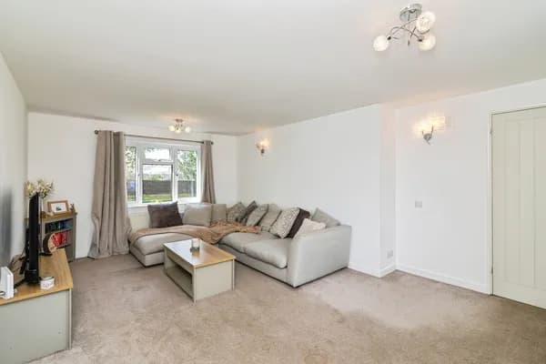 Forbes Drive, Beccles, Suffolk, NR34, Suffolk — photo 4