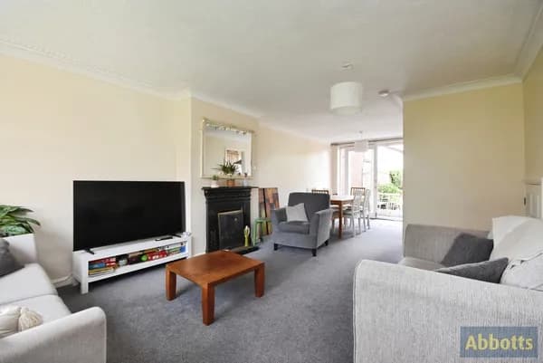 Hilary Crescent, Rayleigh, Essex, SS6, Essex — photo 2