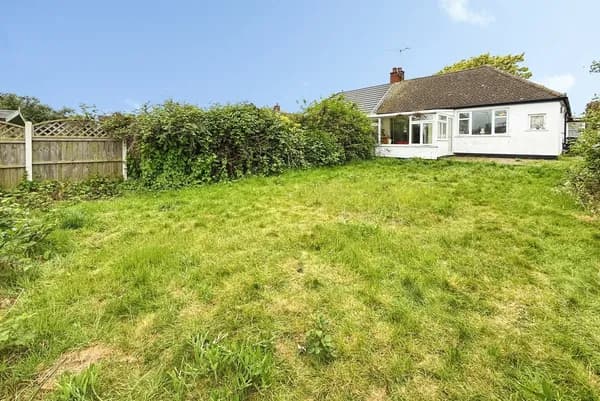 Ashurst Avenue, Southend-on-Sea, Esse..., Essex — photo 5