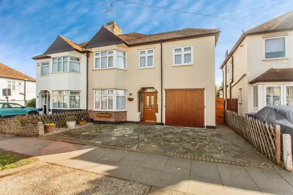 St. Lukes Road, Southend-on-Sea, Esse..., Essex — photo 1