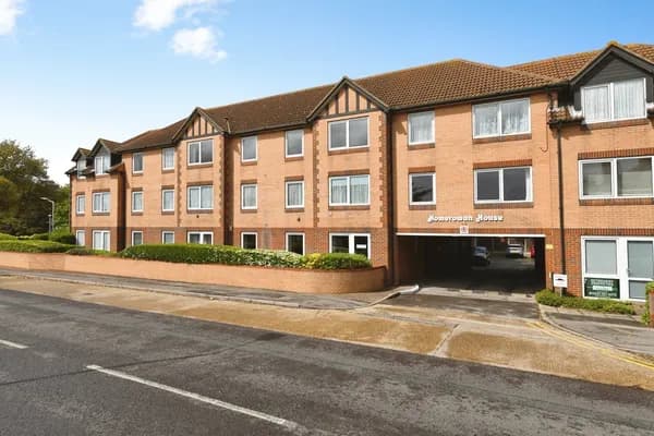 Station Road, Thorpe Bay, Essex, SS1, Essex — photo 1