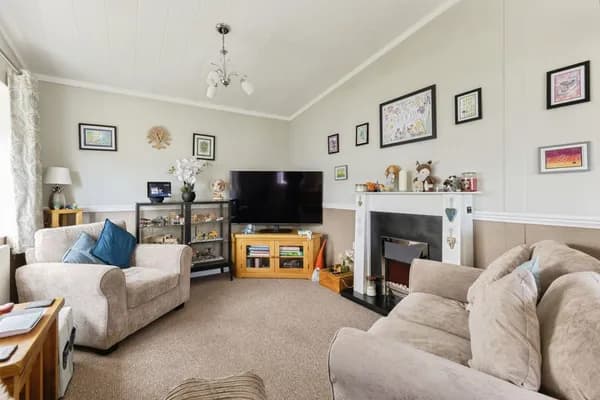 Appletree Close, Attleborough, Norfol..., Norfolk — photo 2