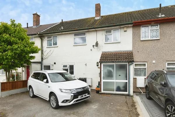 Sandon Road, Basildon, Essex, SS14, Essex — photo 1