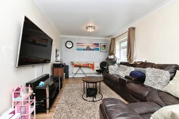 Sandon Road, Basildon, Essex, SS14, Essex — photo 2