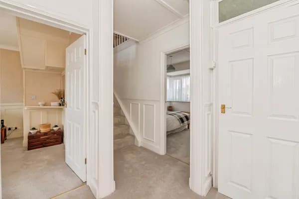 Mornington Avenue, Rochford, Essex, SS4, Essex — photo 3