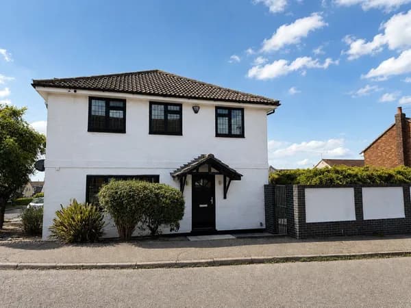 Paignton Close, Rayleigh, Essex, SS6, Essex — photo 1
