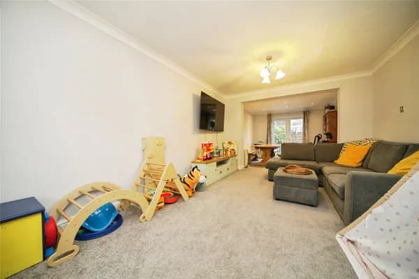 Raedwald Drive, Bury St. Edmunds, Suf..., Suffolk — photo 4